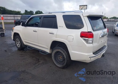 2011 Toyota 4Runner Sr5 V6 z USA, uszkodzony, nr VIN JTEZU5JR6B5022642